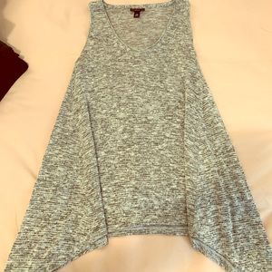 Sweater sleeveless tank